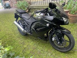 Kawasaki Ninja 250R, wenige Kilometer, Perfekt um anzufangen