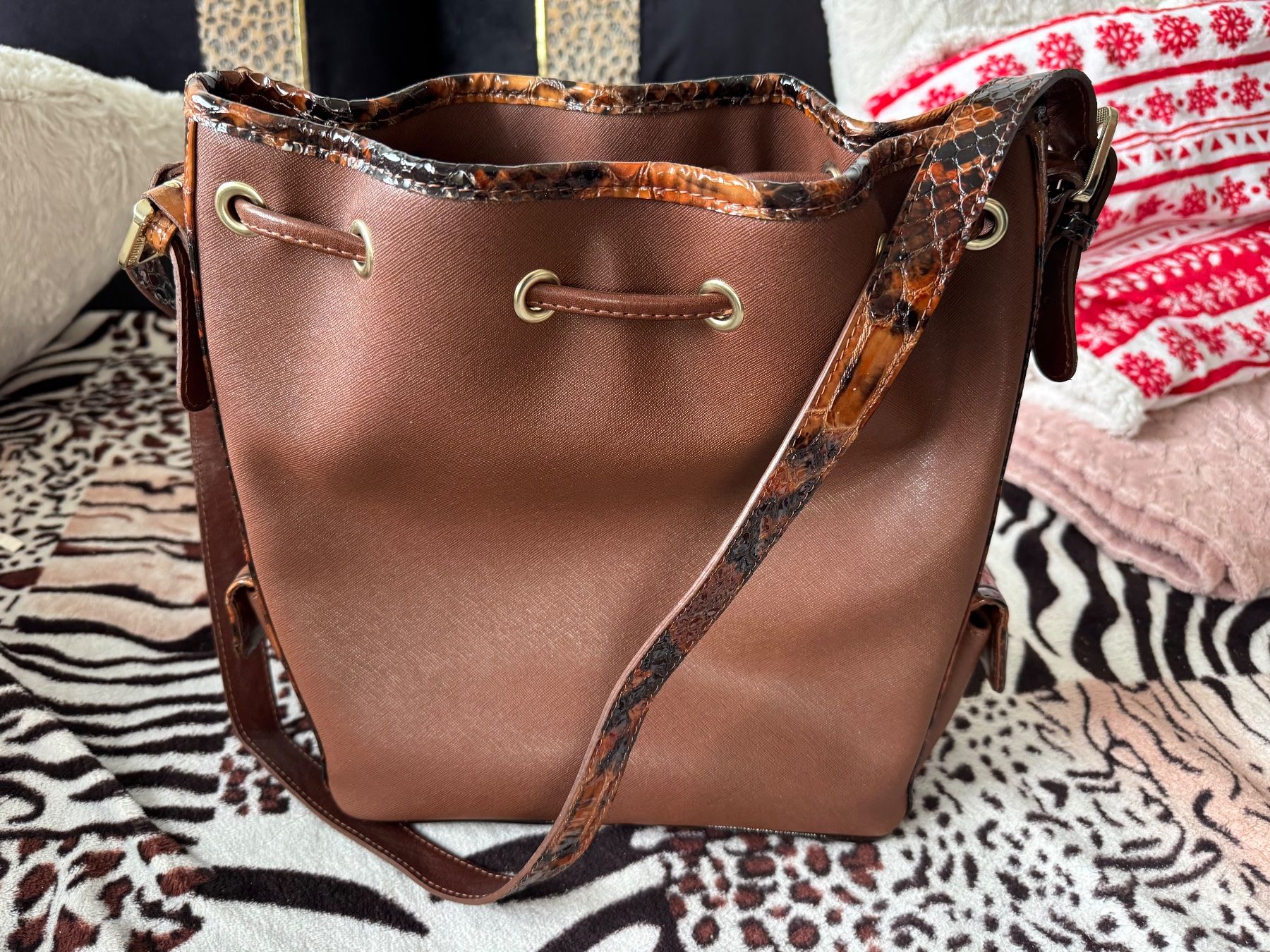 Borse da donna: Sac à main cavalinho – Usato da Vuadens venduto da hoc_fd5p 3