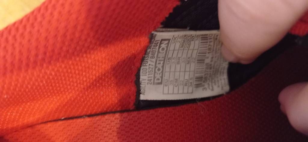 Scarpe da uomo: Baskets Kipsta Décathlon neuve pointure 35 – Usato da Daillens venduto da Virginie1306 1