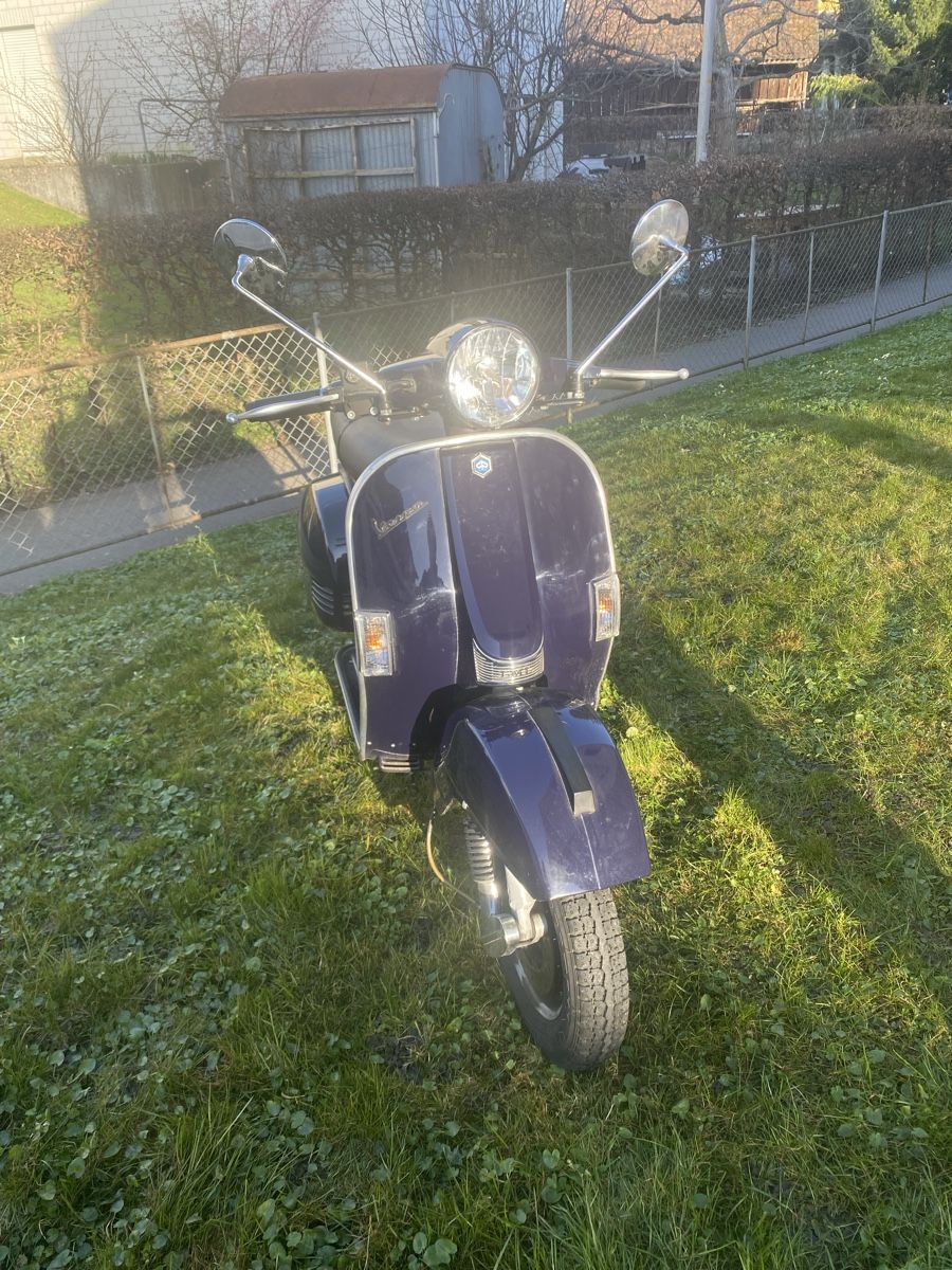Lml Scooter: Vespa LML Roller, Optisch mit vespa Emblem – Usato da Baar venduto da The-blinker