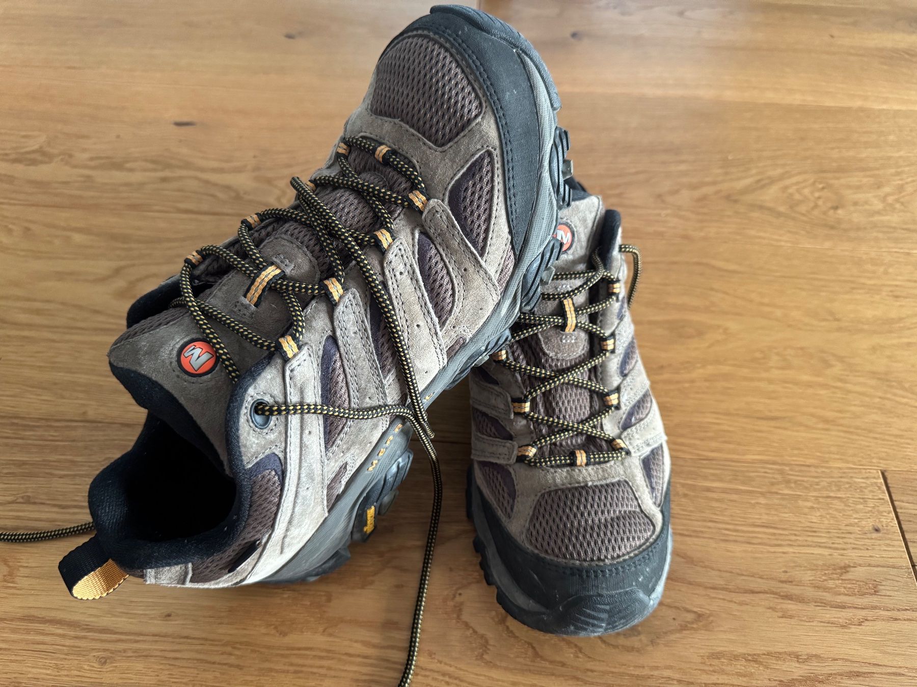 Merrell Scarpe da uomo: Merrell Moab 3 Gore-tex Herren Trekkingschuh Grösse 44 – Nuovo (secondo la descrizione) da Wetzikon ZH venduto da Swiss281 1