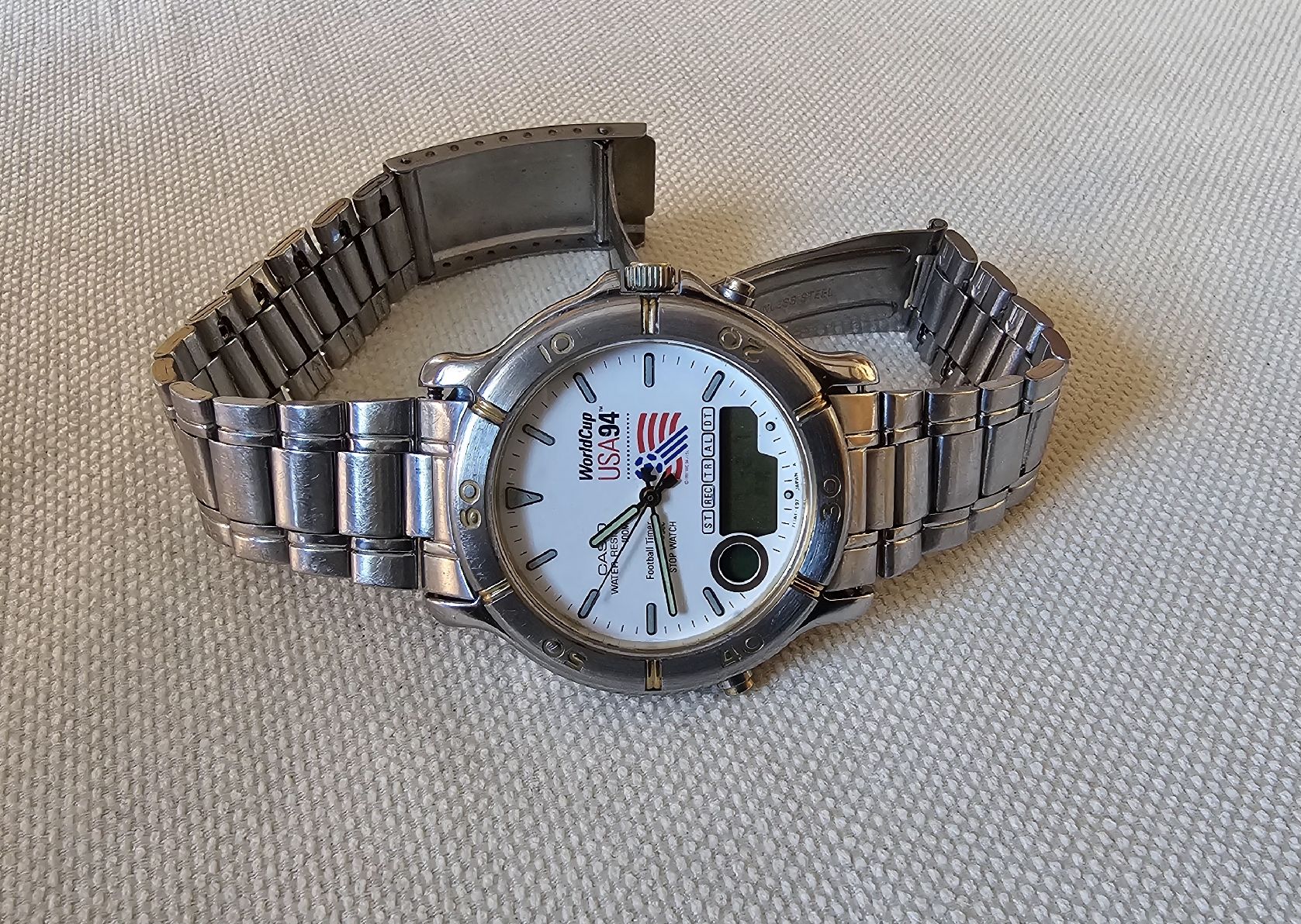 Casio Orologi: CASIO ELEGANTE HERRENUHR 39.5MM – Usato da Speicher venduto da Lemore 3