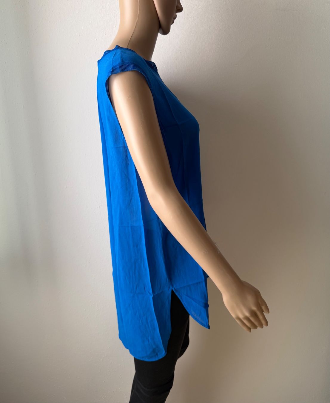 Tops: VINCE Seidentop 💙 – D'occasion à zürich par vintage12 2