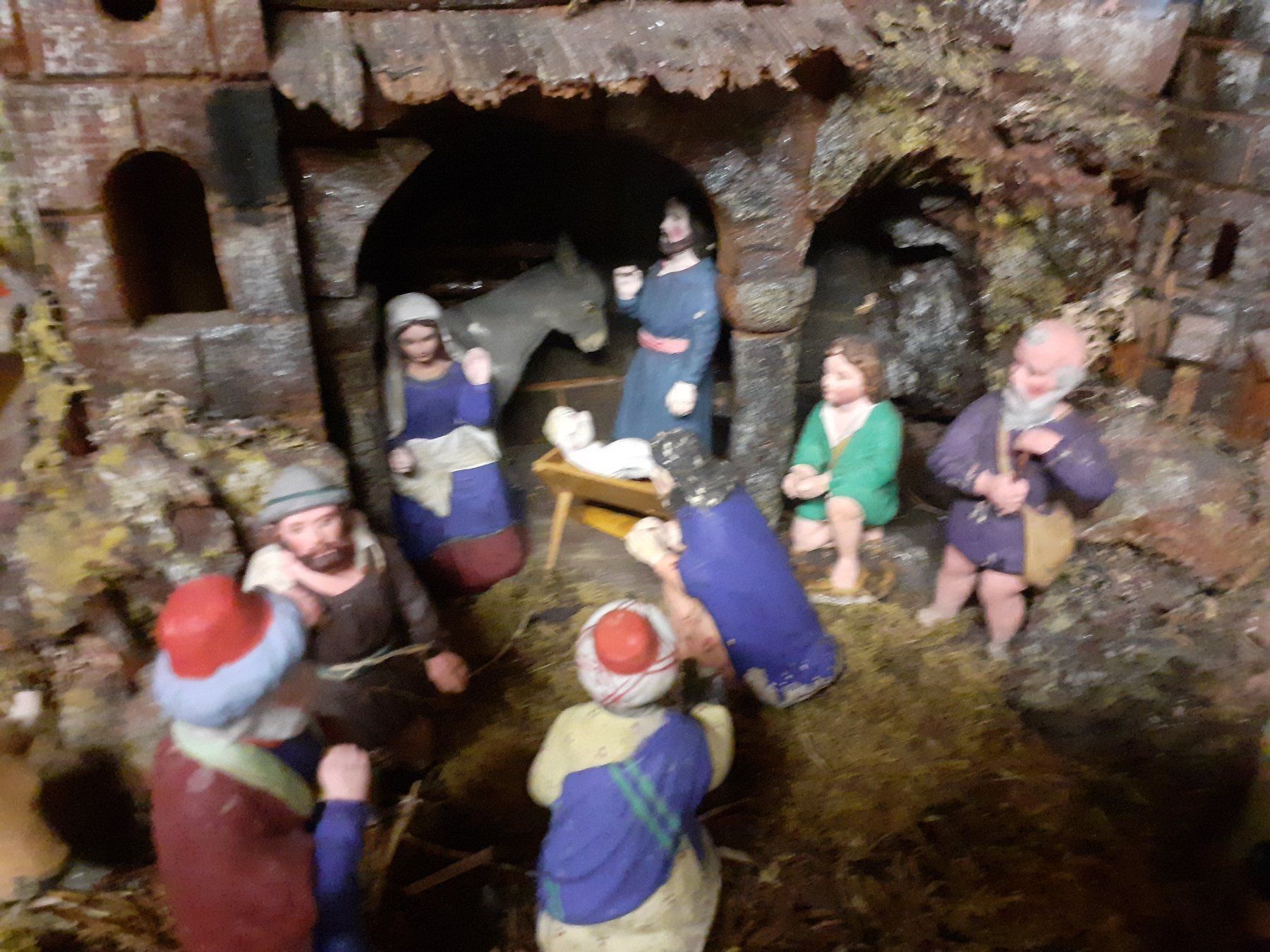 Tutte le decorazioni: grosse antike Weihnachtskrippe – Usato da Bischofszell venduto da Joachim-115 1