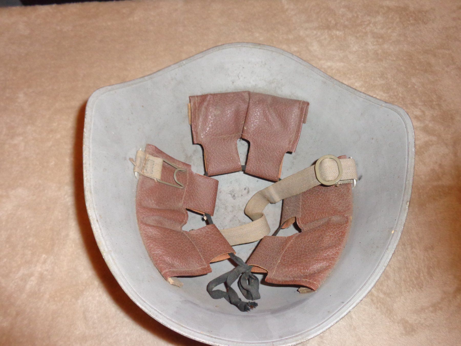 Uniformi & Effetti personali: Original Militärhelm metall – Usato da Liestal venduto da Gecko16 5