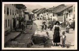 AK Gruyères, Les anciennes mesures, Straßenpartie mit alten 