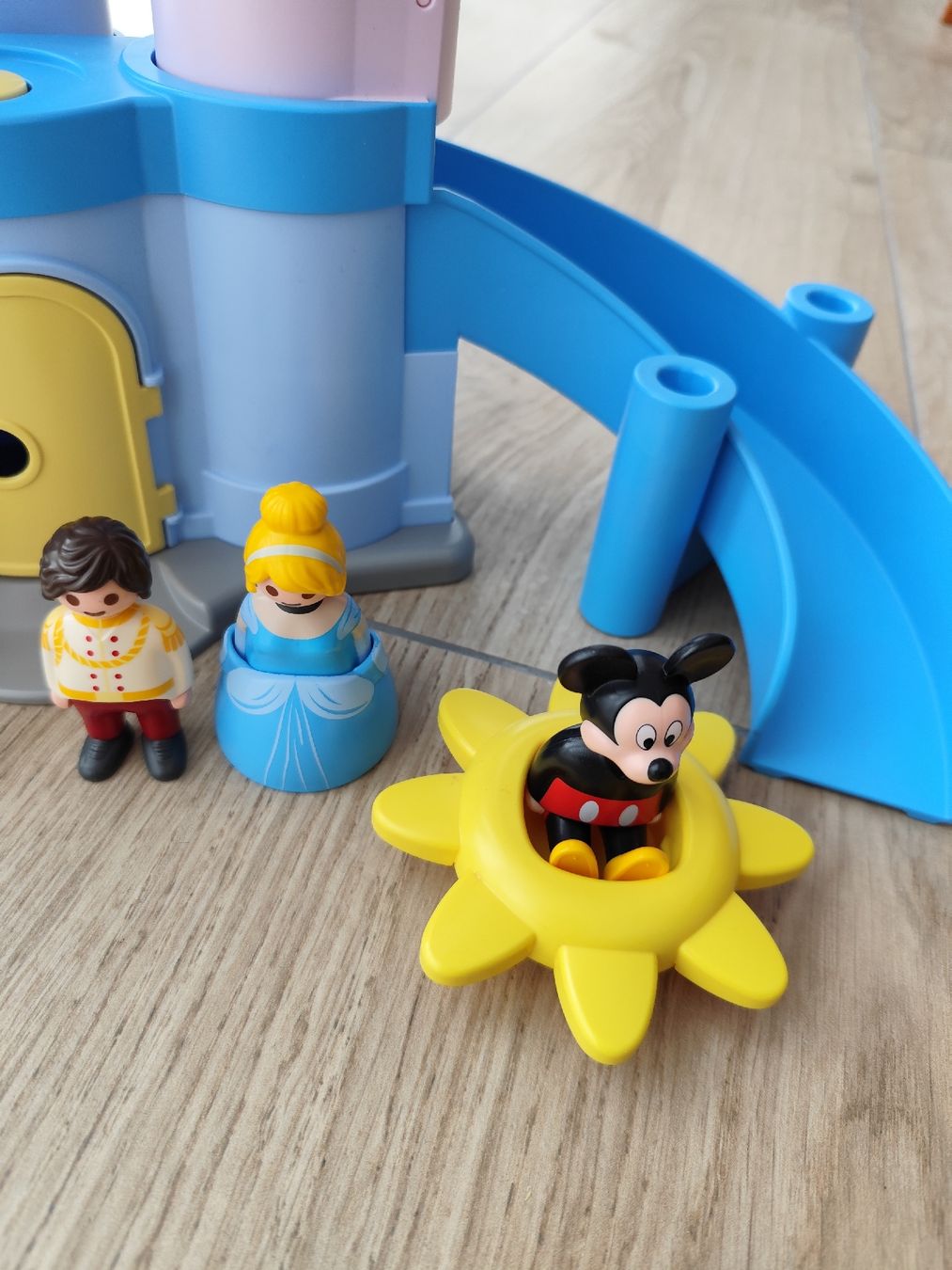 Playmobil Giocattoli: Playmobil Junior Disney Schloss plus Mickey Maus – Usato da Tägerwilen venduto da Sarahli01 6