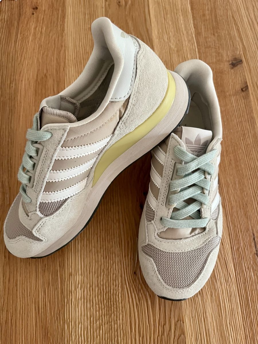 Damenschuhe: Adidas Sneaker Damen Grösse 36 – Gebraucht aus Jonen von Nadine_Simone