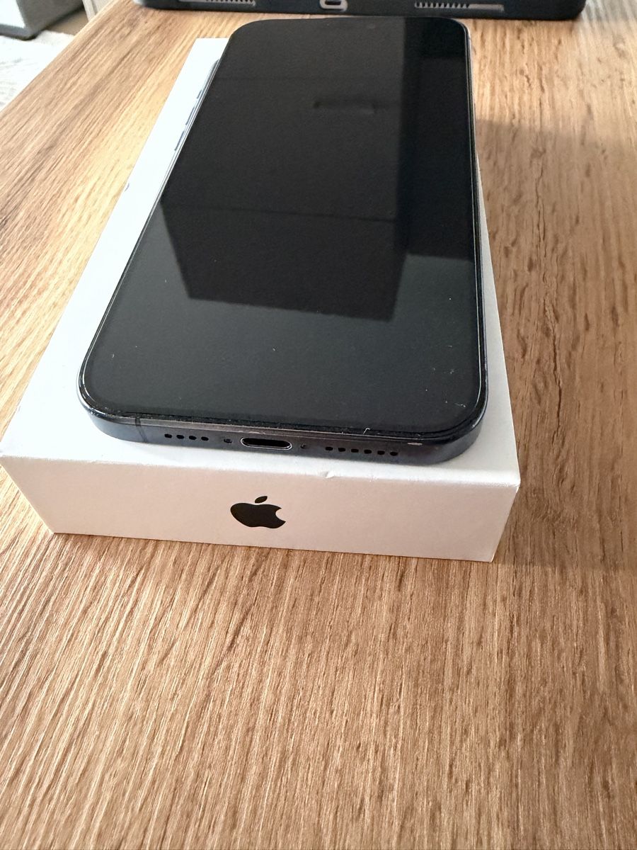 Apple Handys / Smartphones: Iphone 15 Pro Max – Gebraucht aus Schaffhausen von BorisMell33 6
