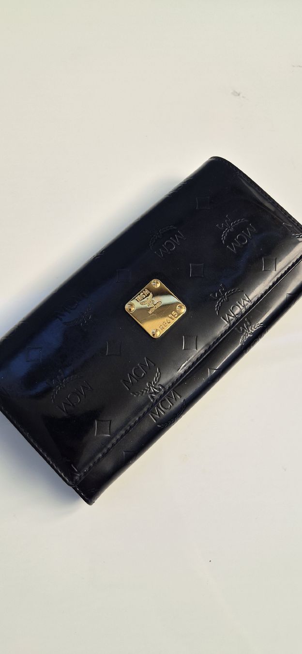 Mcm Portafogli: MCM Geldbörse schwarz mit Logo Muster – Usato da Rapperswil SG venduto da lemiii