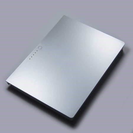 Batterie: Apple Macbook pro 17 inch A1189 Aluminum – Nuovo (secondo la descrizione) da Chur venduto da kai.chur