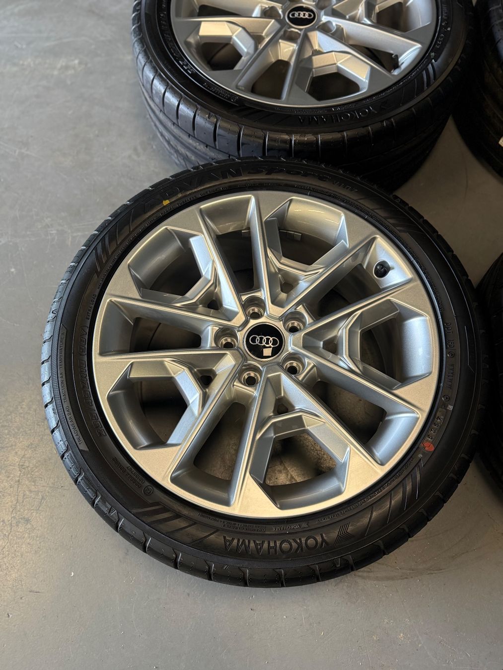 Audi Pneumatici & Ruote complete: Originale Audi Q2/SQ2 Sommerräder – Nuovo e nell'imballaggio originale da Gerlafingen venduto da Pneu-Puric 4
