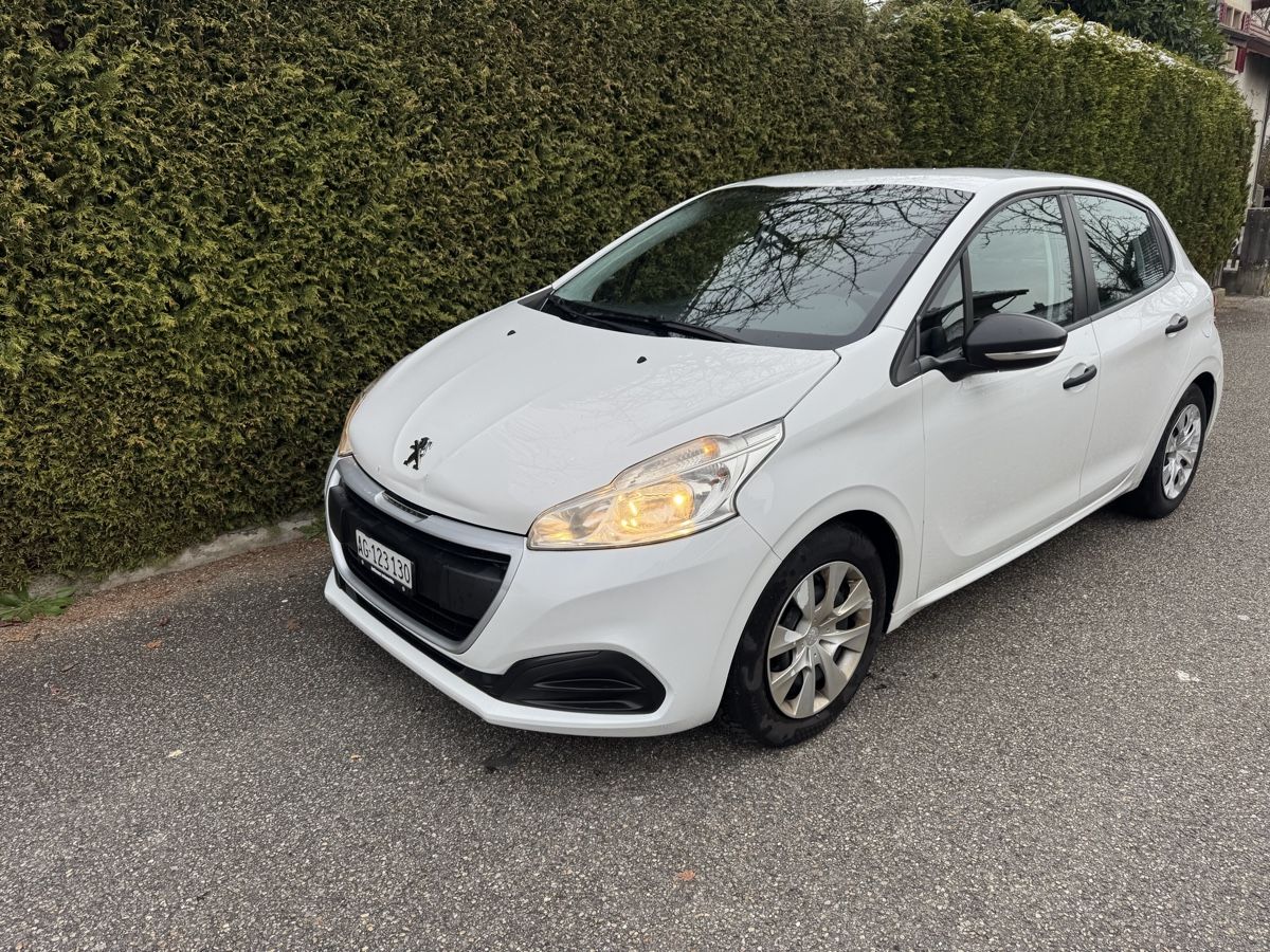 Peugeot Automobili: Peugeot 208 1.2 VTi  ab MFK – Usato da Oftringen venduto da A1Rental 1