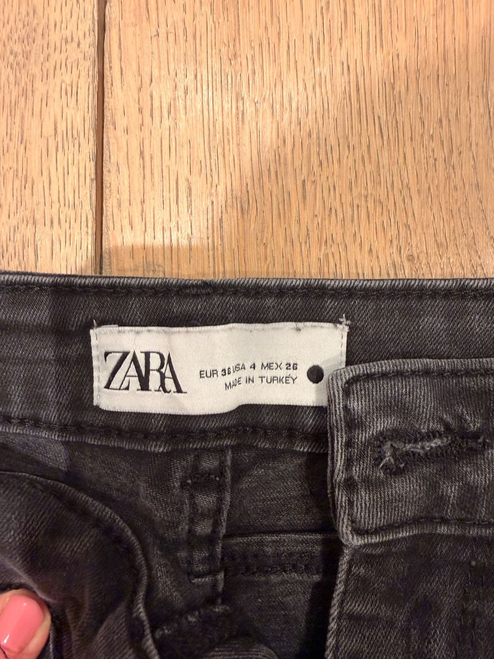 Zara Jeans: Schwarze Zara Jeans, Grösse 36 – Gebraucht aus Zollikon von Jekled 1