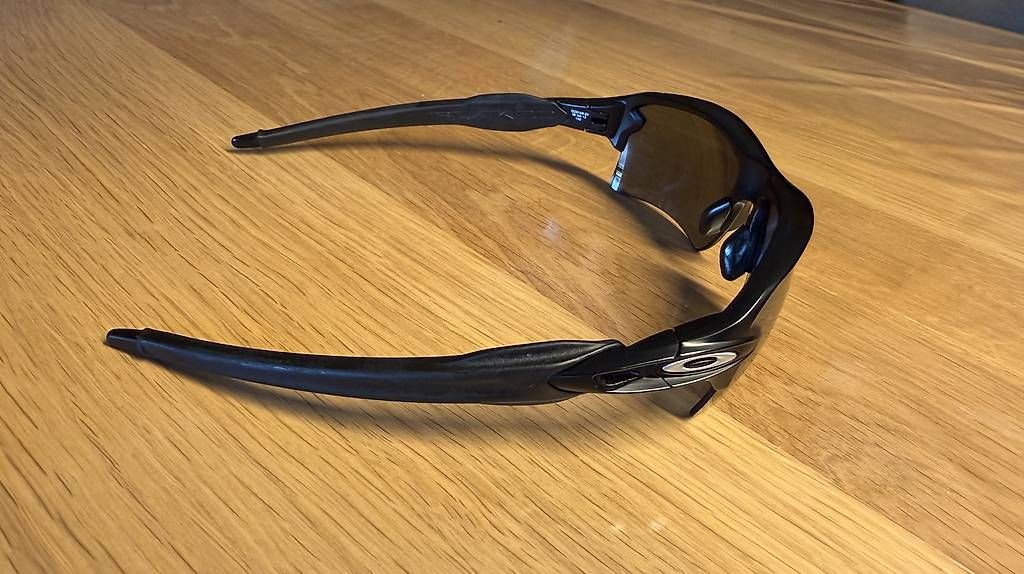 Lunettes & Verres: Okley polarizzati – D'occasion à Vezia par luc_6jct