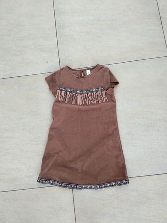 Kleid Mädchen braun Fransen Grösse ca. 110 gebraucht