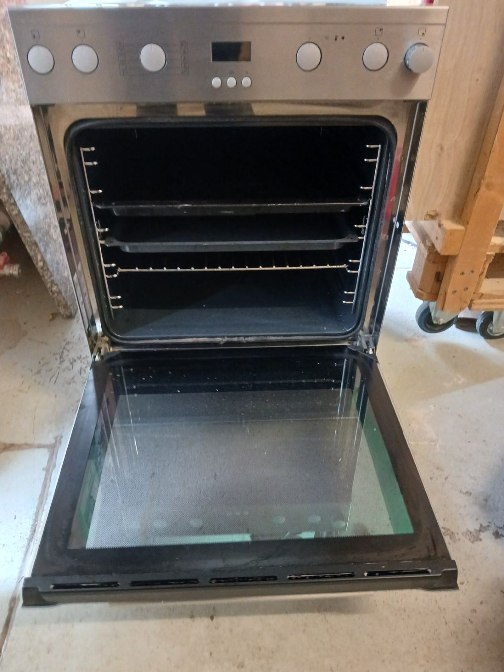 Miele Backöfen: Backofen Miele – Gebraucht aus Schöftland von ValtraBM100 1