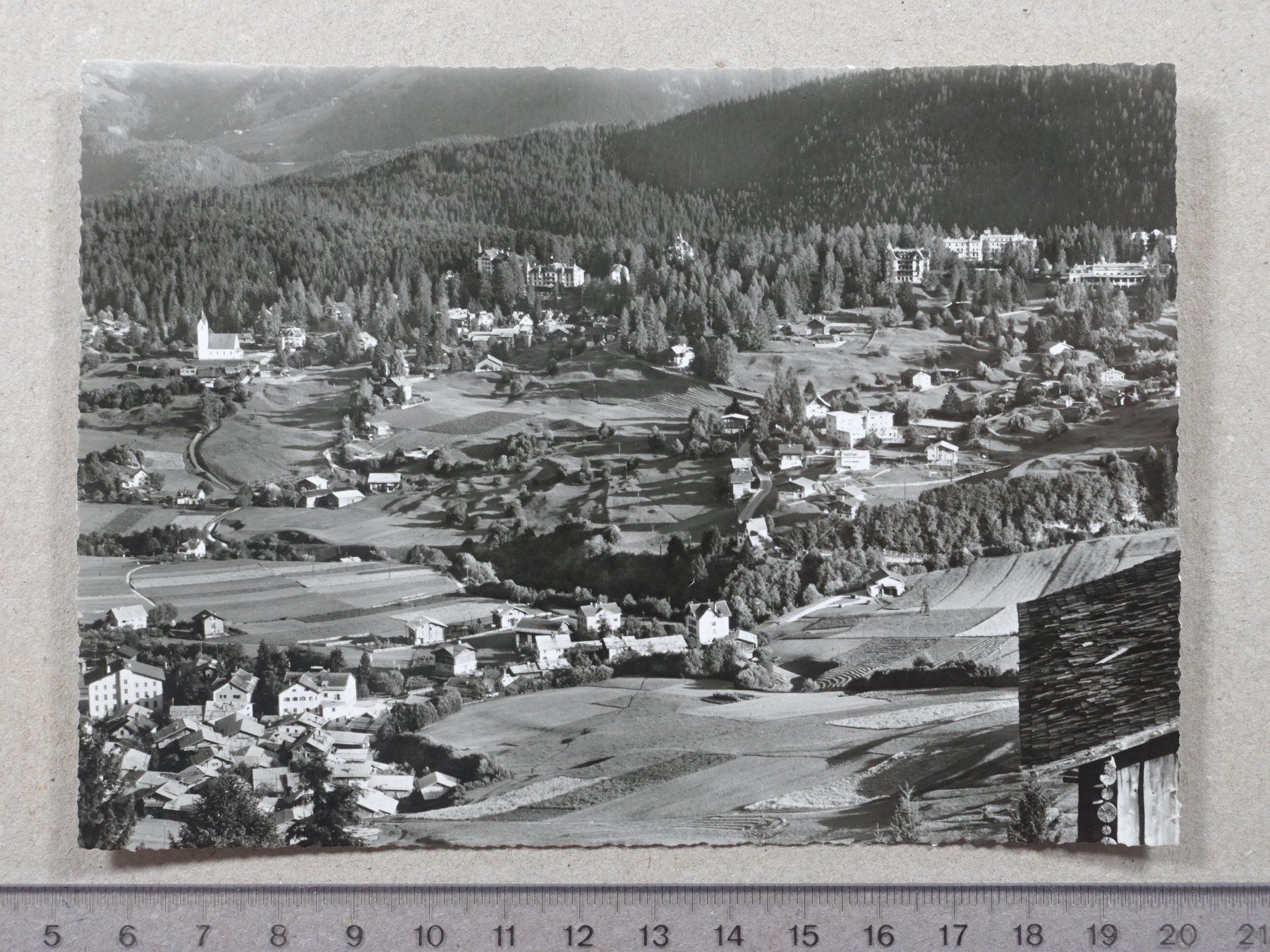 Cartoline postali: Flims - Dorf und Waldhaus – Usato da Lenzburg venduto da fh1