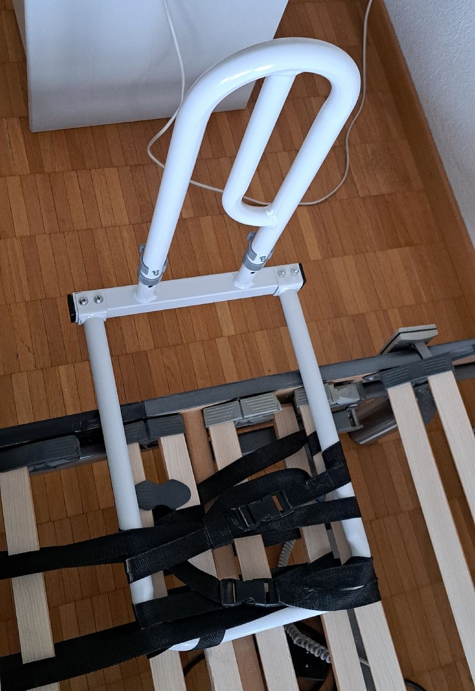 Attrezzature mediche: Aufsteh Hilfe Bett – Usato da Hägendorf venduto da fmhaegendorf 3