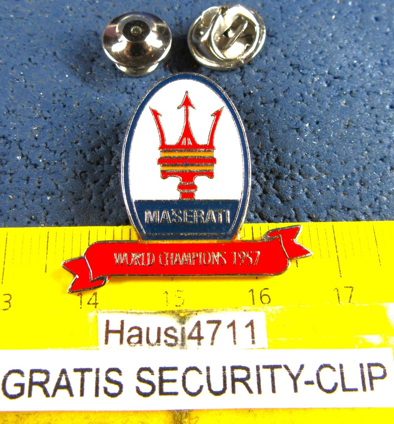 Maserati Placchette & Badge: MASERATI AUTO LOGO WORLD-CHAMP PIN GLASIERT MIT SECURITY-CLI – Usato da Ettingen venduto da Hausi4711