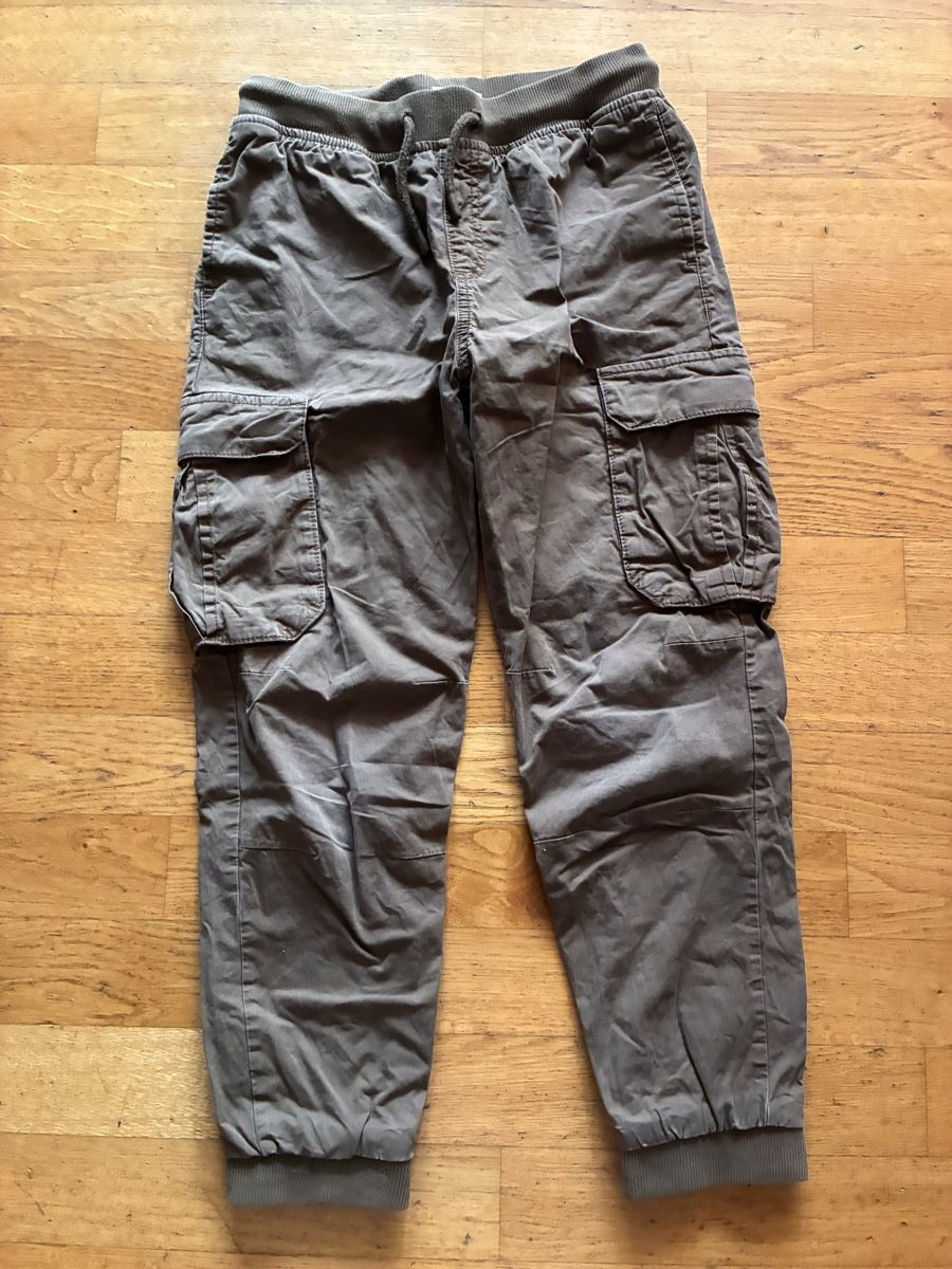C&A Hosen: Schöne wärmere Hose Gr. 140 – Gebraucht aus richterswil von lunamarie001