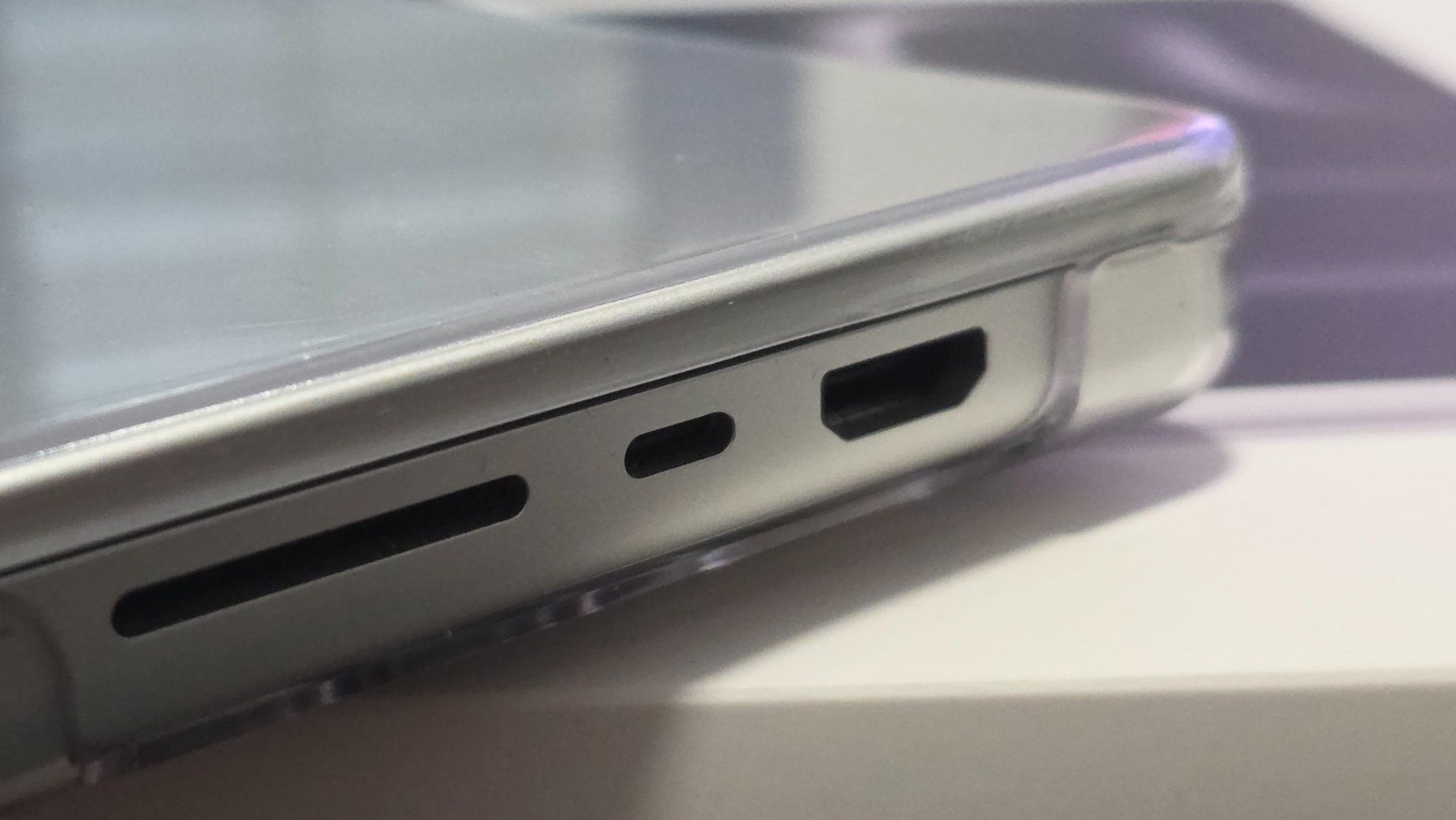 Apple Portables: Macbook pro 16 m4 max 36gb-1000gb – D'occasion à Chiasso par plf_qqs6 3