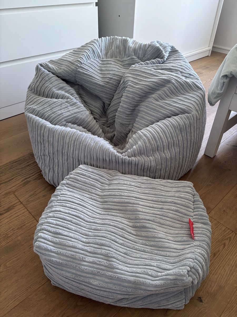 Lounge Pug Sessel: Sitzsack mit Fussteil – Neu (gemäss Beschreibung) aus Erlinsbach SO von N.S.87