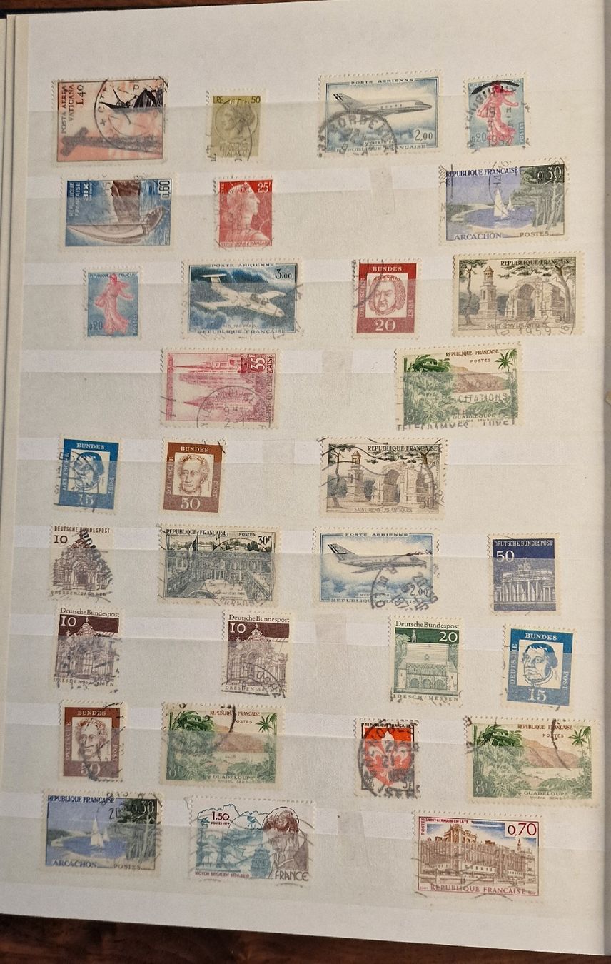 Tutti i francobolli: Briefmarkensammlung international – Usato da Stüsslingen venduto da dolphine_blue 6