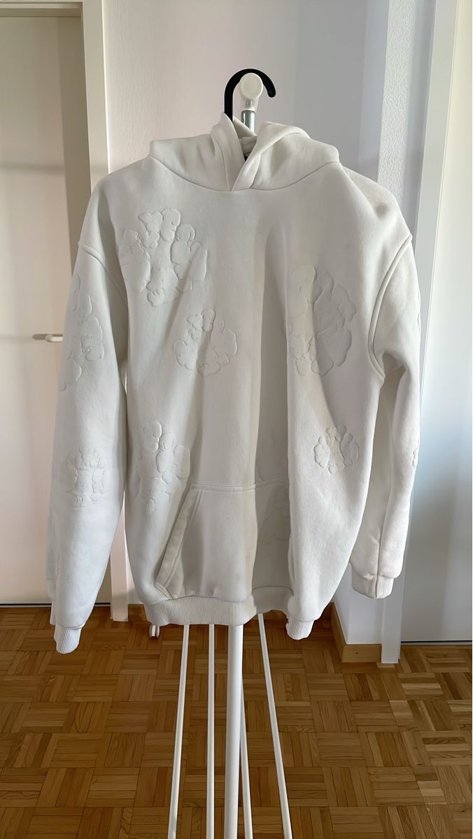 Maglioni & Felpe: Sweatshirt blanc avec motif texturé taille 16 ans – Usato da Yverdon-les-Bains venduto da mar_hg5t