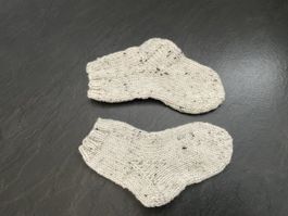 Handgestrickte Kinder-Baby-Socken Fusslänge 13 cm Gr.23/24
