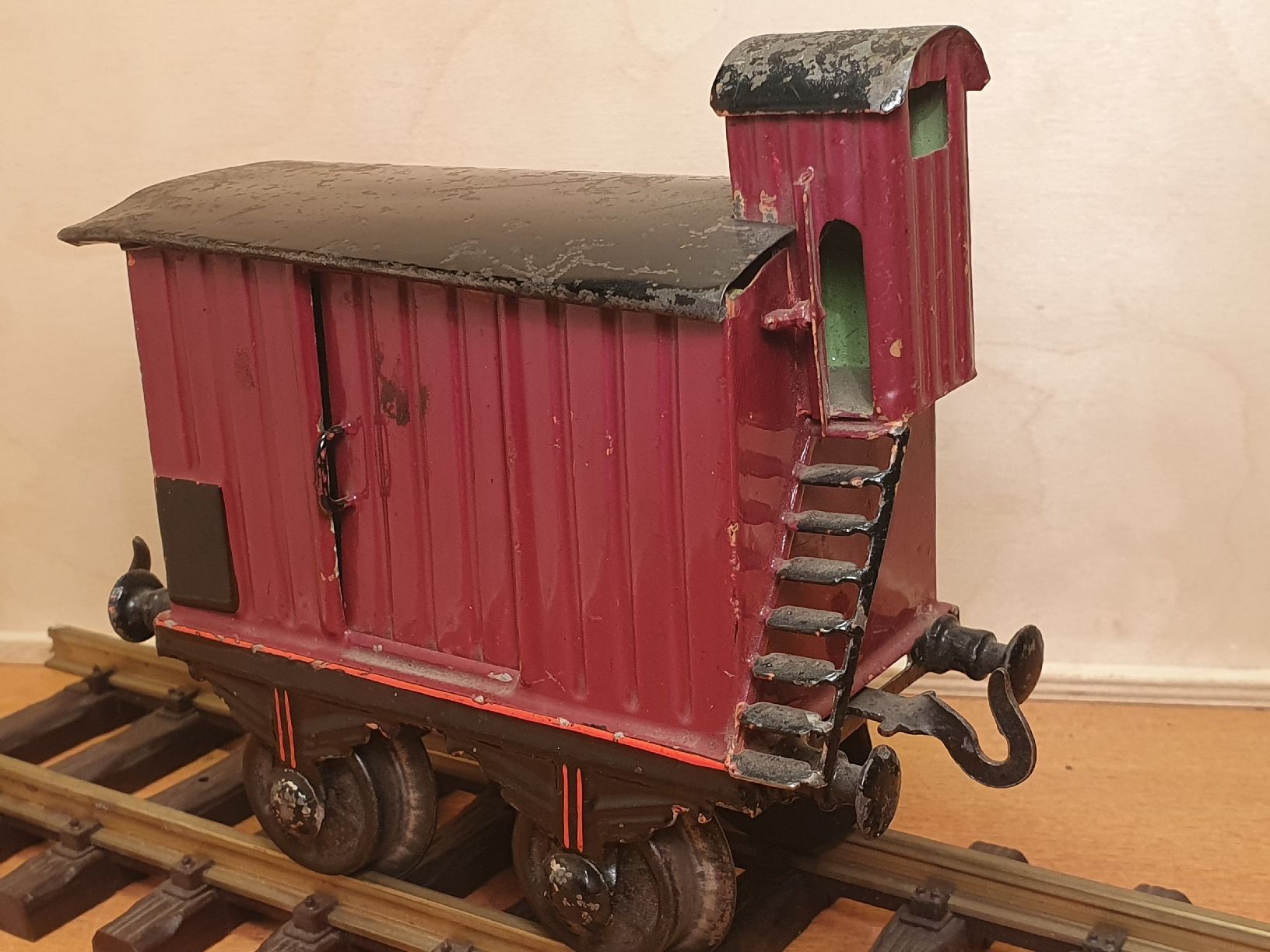 Bing Modellini di ferrovie: Antiker Bing Packwagen mit Bremserhäuschen in Spur 1 – Usato da Riehen venduto da Sandra184