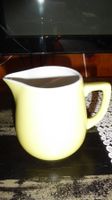 Alter Gelber Milchkrug