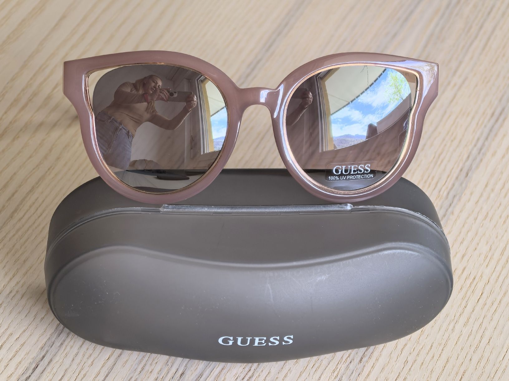 Guess Occhiali & Lenti: Guess Damen Sonnenbrille – Nuovo e nell'imballaggio originale da Bad Ragaz venduto da AKahlon