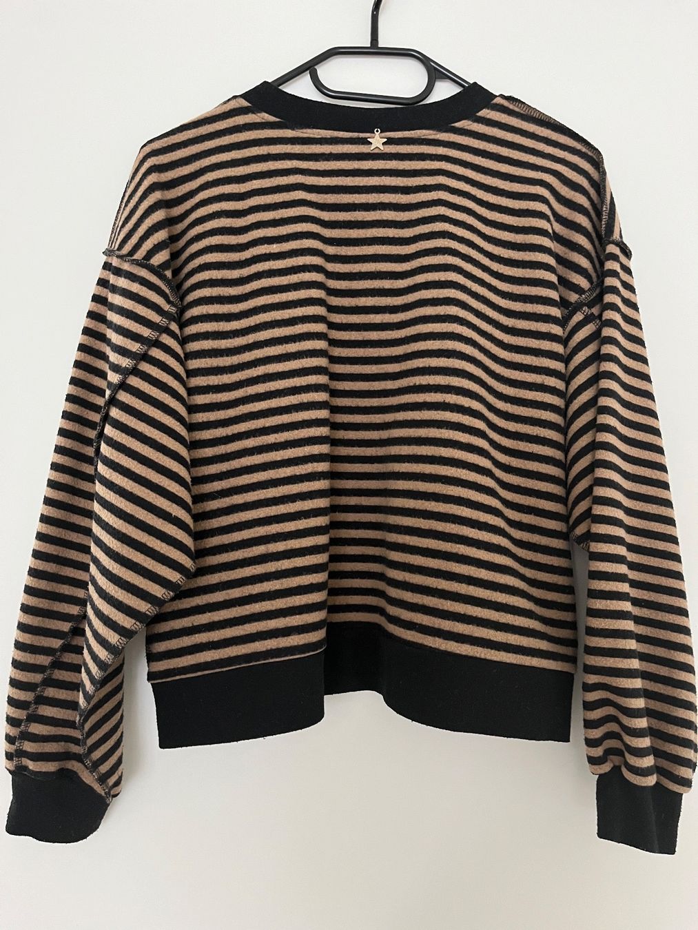 Maglioni & Felpe: Pullover Gr. S, schwarz/braun gestreift – Usato da Triesen venduto da atos87 1