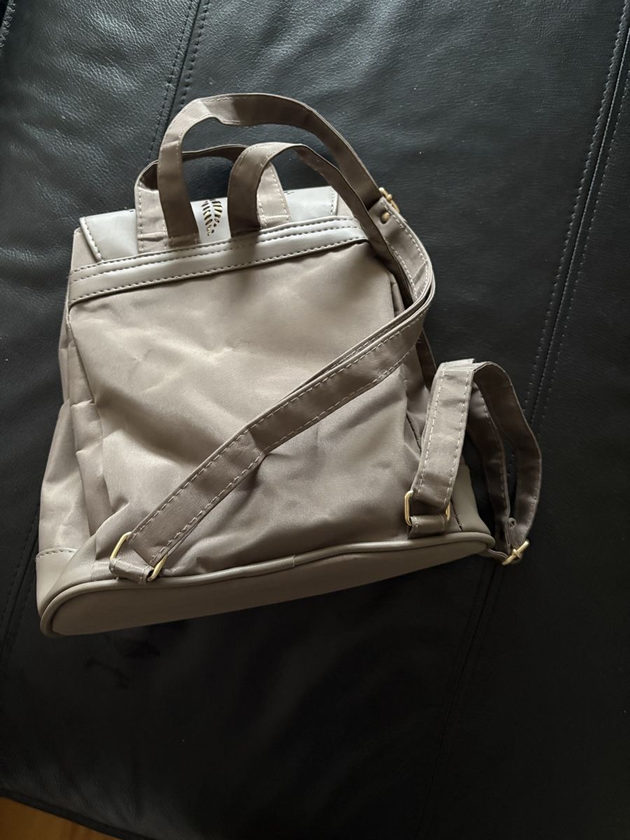 Zaini: Eleganter Rucksack / Tasche, Damen  – Usato da Beromünster venduto da msklef 4