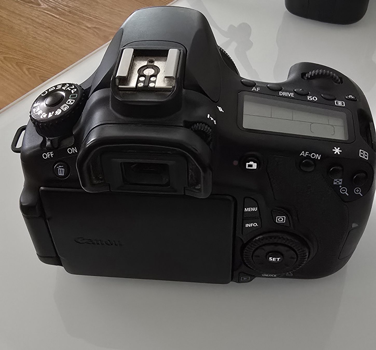 Canon Appareil photo: Canon eos60D + 50mm 1:1.8 – D'occasion à Ostermundigen par hansuelipeterli 2