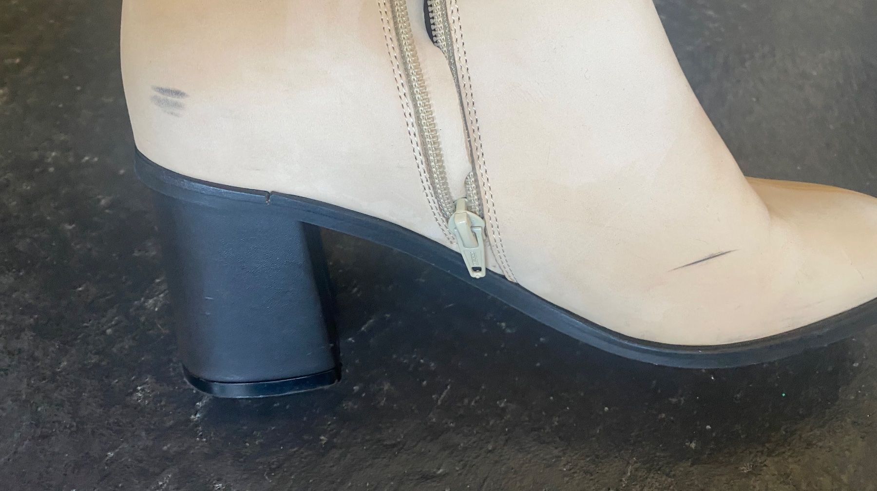 Scarpe da donna: Ankle Boots Beige von Bold – Usato da Chur venduto da simhofstr 6