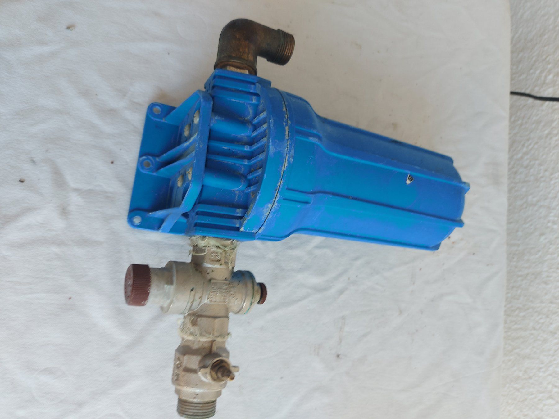 Sanitari: Wasserfilter blau mit Absperrhahn......... – Usato da Rheinau venduto da profitronic.shop 5