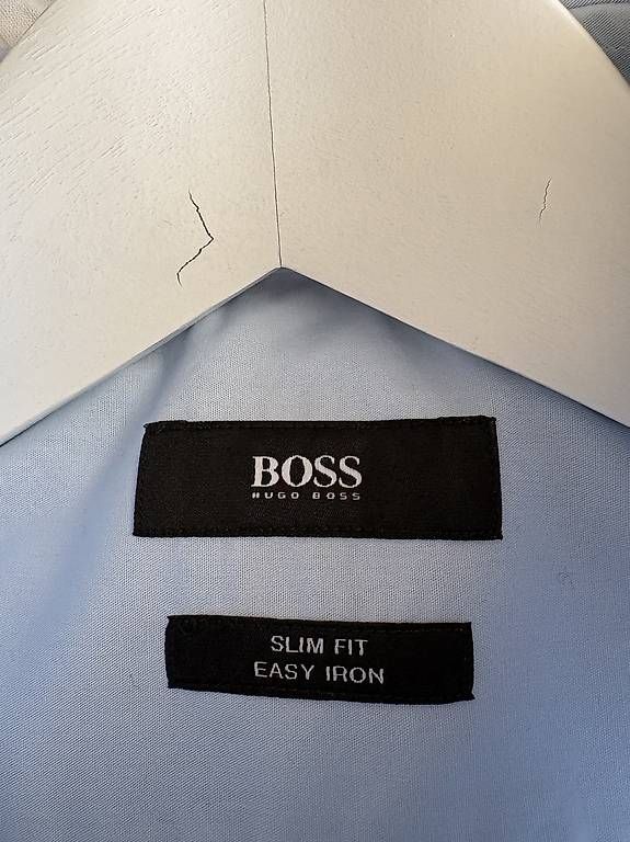 Hemden: Hugo Boss - Chemise bleu clair – Gebraucht aus Geneve von tom_d7f8 2