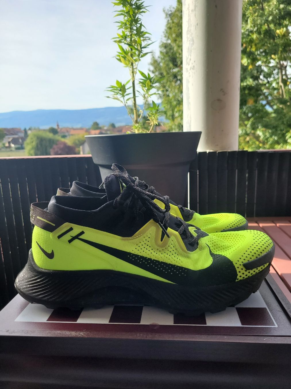 Nike Scarpe da uomo: nike pegasus trail 2 volt/black – Nuovo (secondo la descrizione) da Yvonand venduto da fao_b8sy