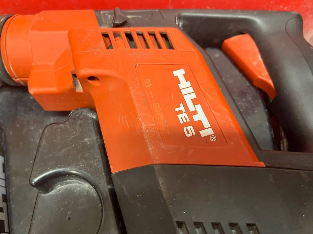 Tutte le macchine: Hilti Bohrmaschine – Usato da Bremgarten b. Bern venduto da Rebollo1 4
