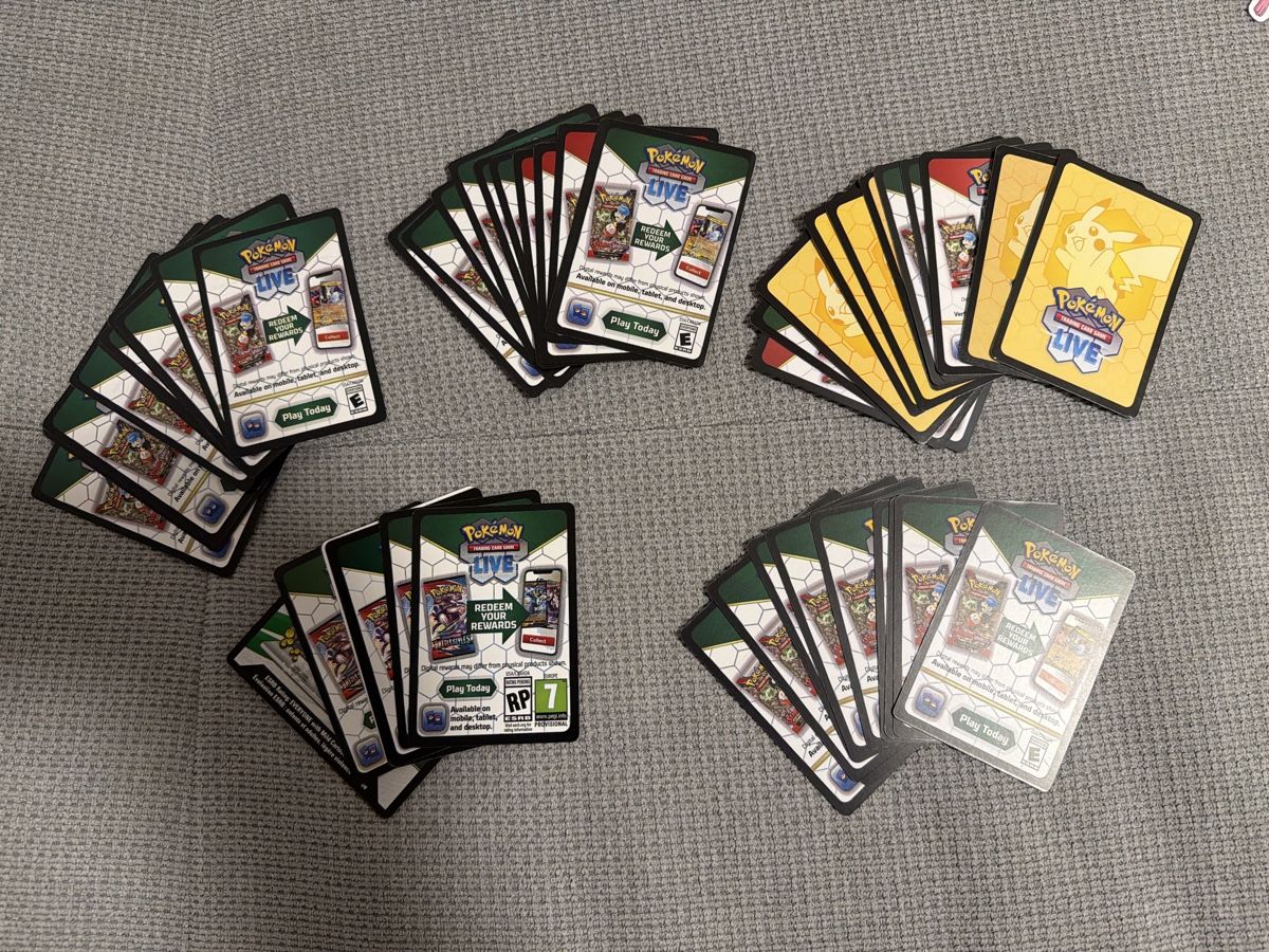Cartoline: Pokemon TCG Live code Karten 50 Stück  – Nuovo (secondo la descrizione) da Naters venduto da Ivana.94