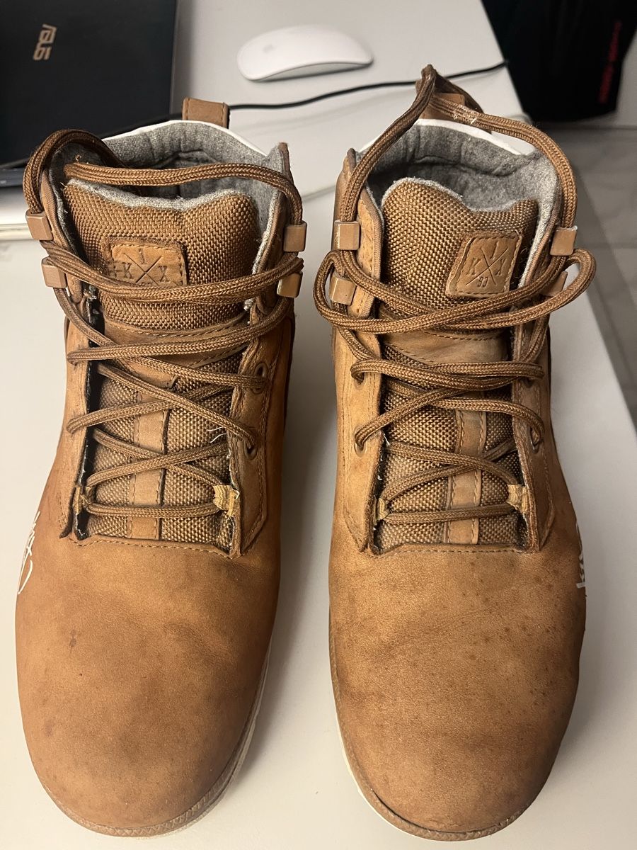 Scarpe da uomo: Braune Winter Schuhe, Top Zustand, Grösse 44 – Usato da Langnau am Albis venduto da RetroRewind 2