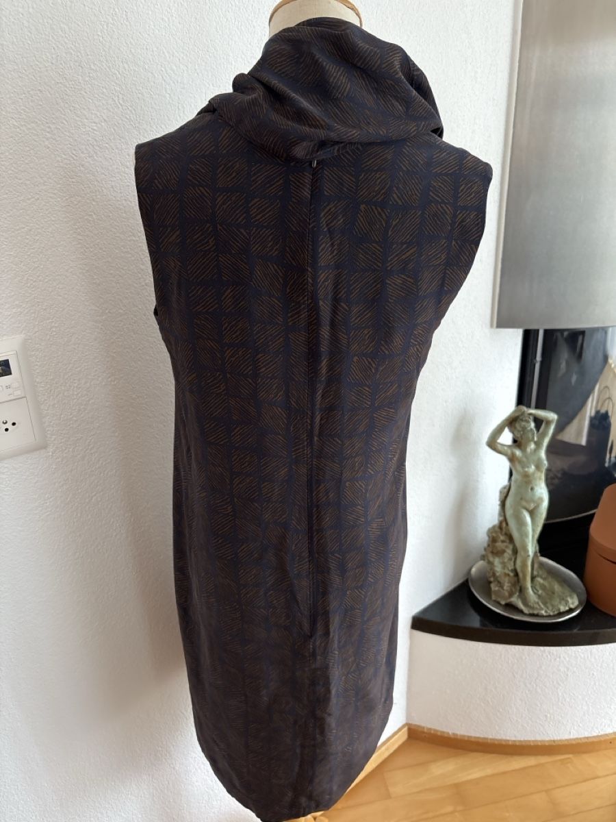 Rosso35 Kleider: Rosso 35 Seidenkleid Gr ital 42, 36 – Gebraucht aus Embrach von Dmoney 2