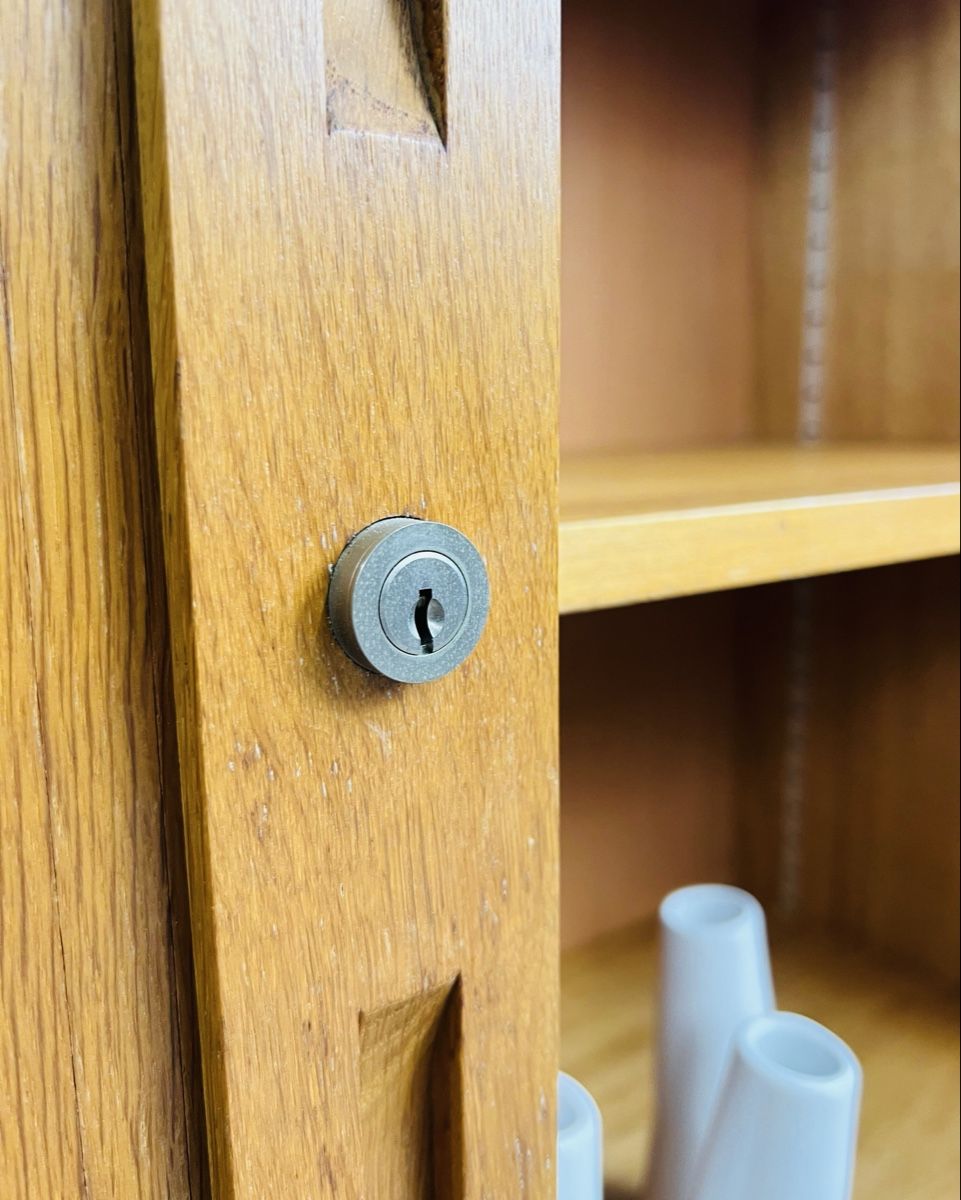 Kommoden: Sideboard/ Rollladenschrank/ Kommode aus den 60er Jahren – Gebraucht aus St.Gallen von munooz 4