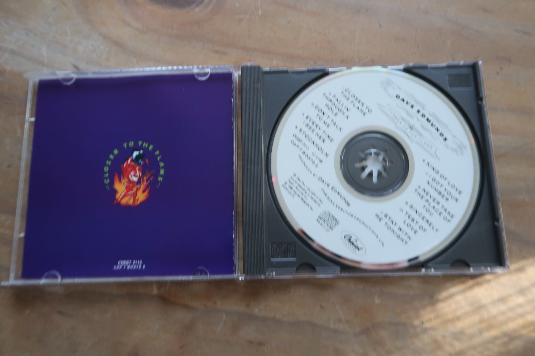CD: DAVE EDMUNDS - CLOSER TO THE FLAME - CD – Usato da Basel venduto da Patiscat 3