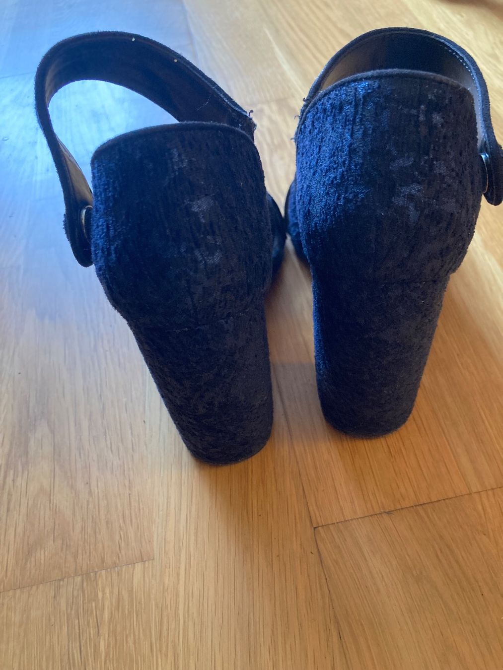Zara Scarpe da donna: Adorable block heel sandals, size 36 – Usato da Luzern venduto da AM2nd 5
