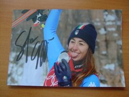 SOFIA GOGGIA (ITA) SKISTAR  HANDSIGNIERT AK TOP !
