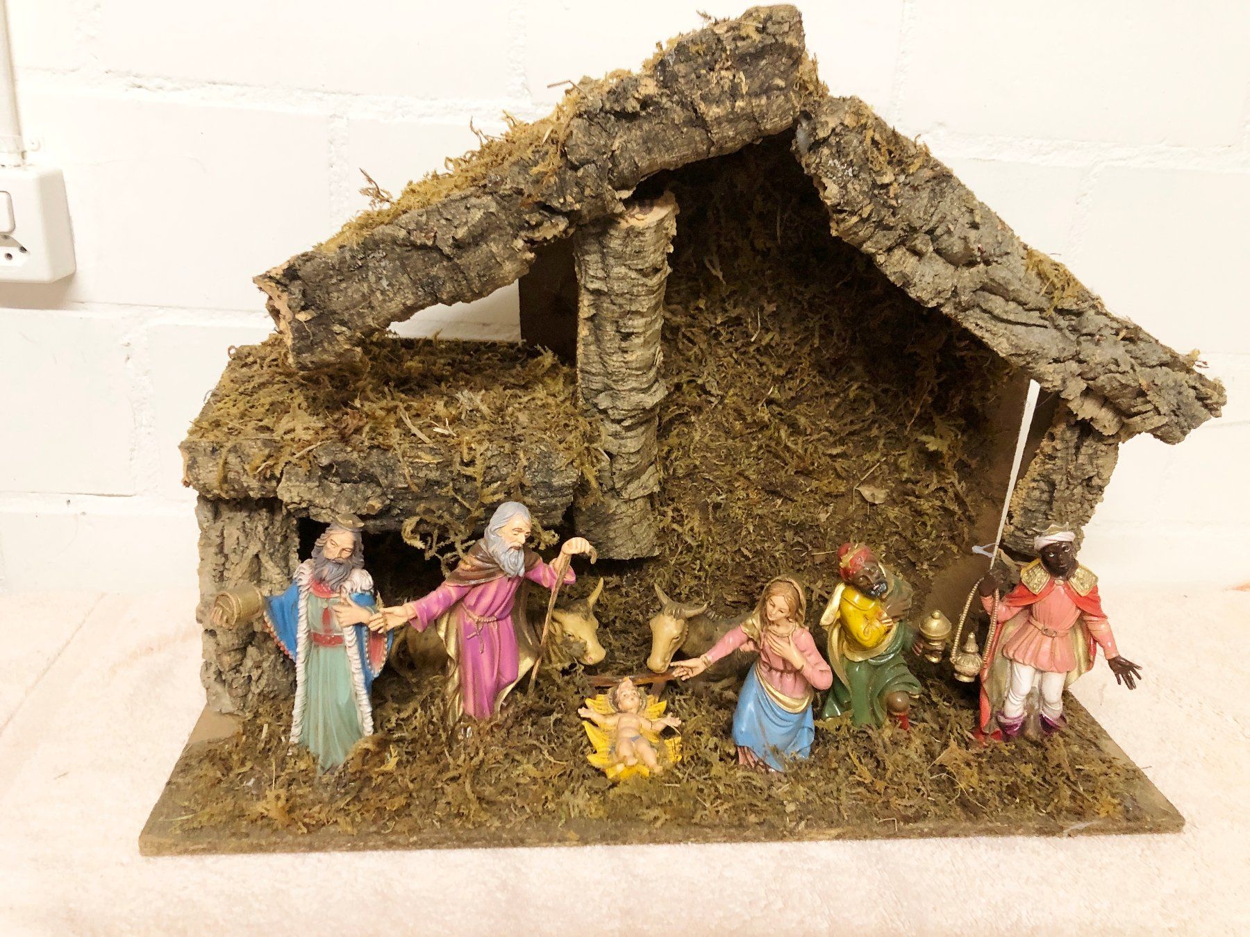 Alle Dekorationen: Weihnachtskrippe mit Krippenfiguren antik – Gebraucht aus Glattbrugg von Ariel012 1