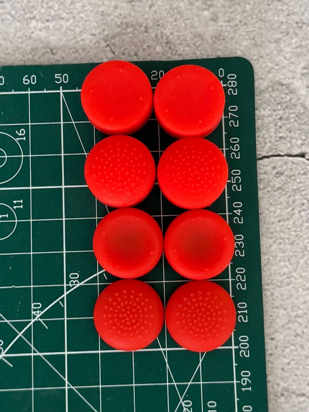Controller: 8er Set Controller Grips / Noppen (Rot / Red) – Nuovo (secondo la descrizione) da Niederwil SO venduto da BlueSonic 1
